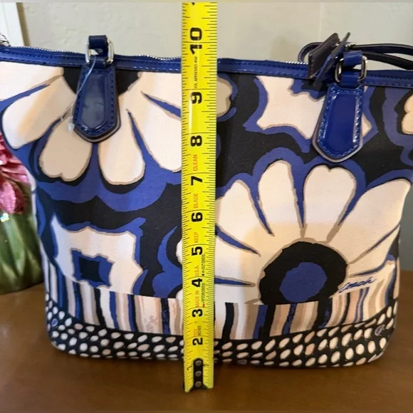 Coach Poppy Floral Navy and Cream Tote Bag - Picture 12 of 13